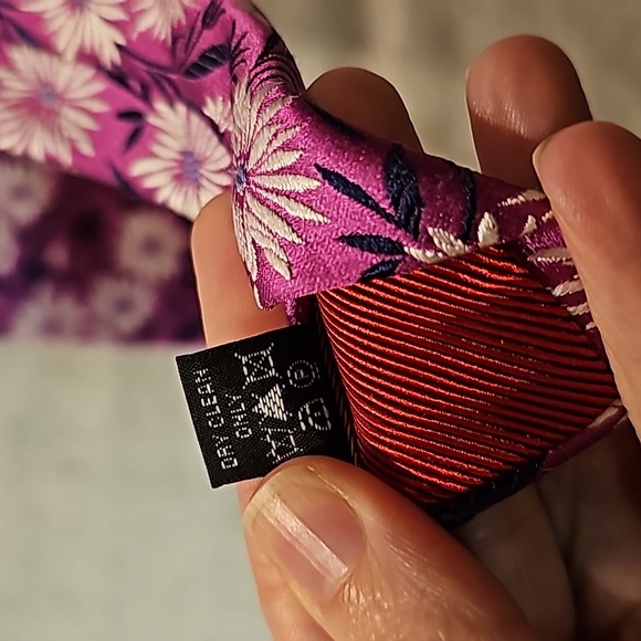 Men's Byron silk tie purple fuchsia with white flowers, navy leaves - Picture 6 of 7